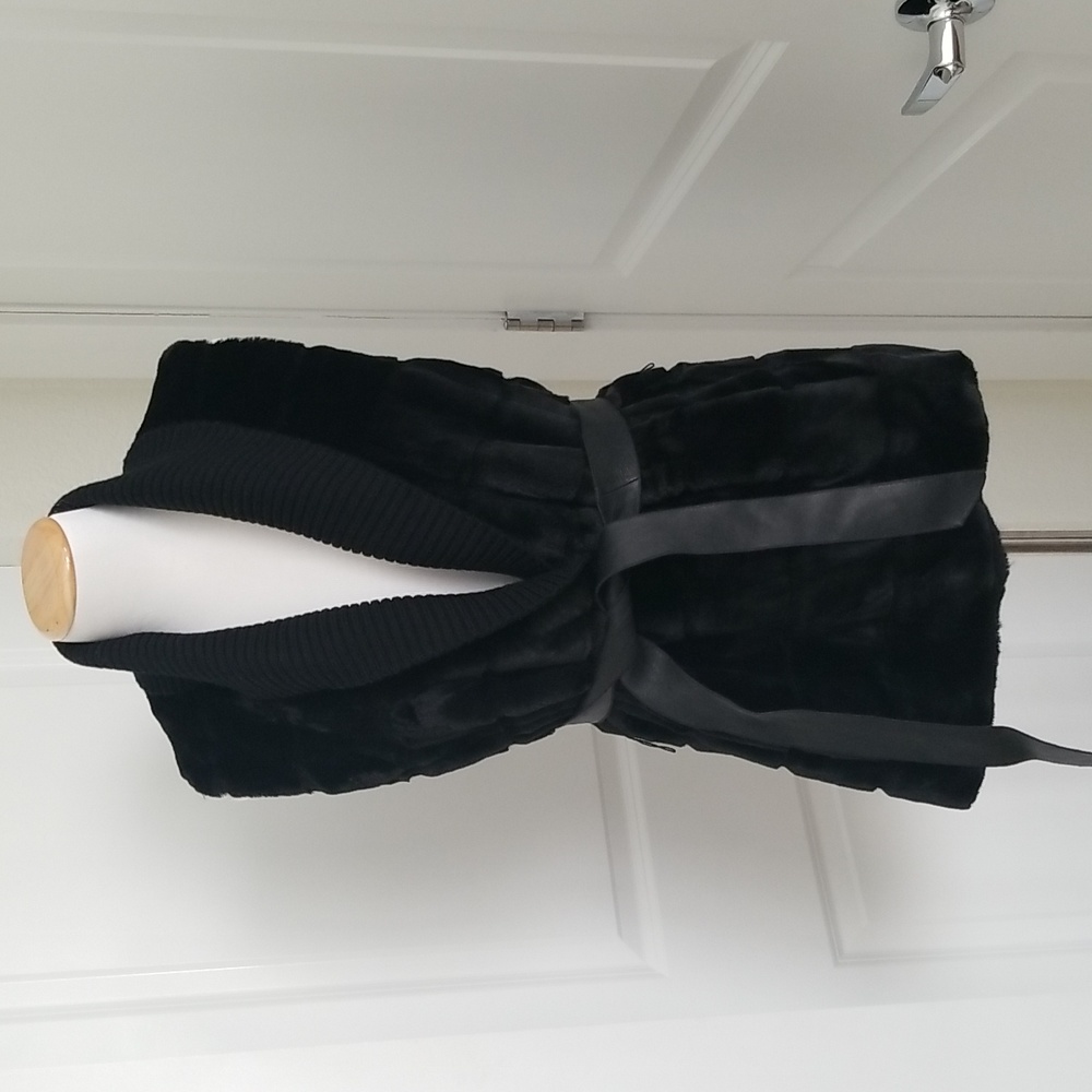 Lafayette 148 black faux fur vest Size Medium new with tags